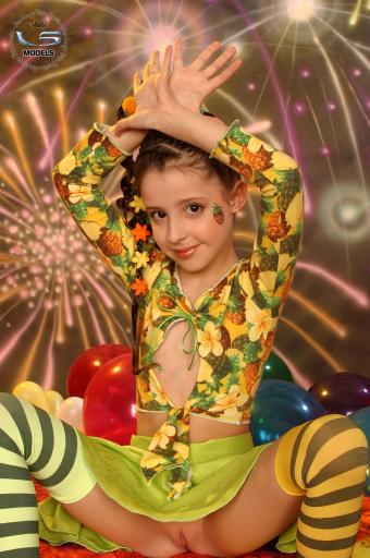 show 007 029 jpg