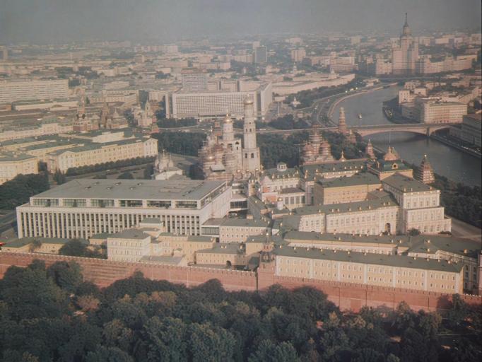 Гостья из будущего 1 серия 1984 DVD 1080p slp iris1 mkv 20260722 234542 292 jpg