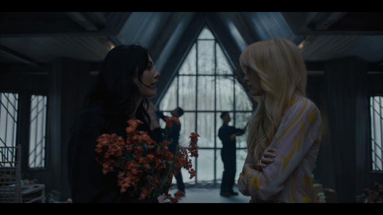 Something Very Bad Is Going to Happen S01E03 1080p NF WEB DL H 264 RGzsRutracker mkv snapshot 11 44 000 png