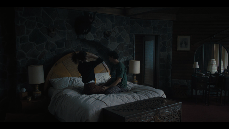 Something Very Bad Is Going to Happen S01E03 1080p NF WEB DL H 264 RGzsRutracker mkv snapshot 07 16 000 png