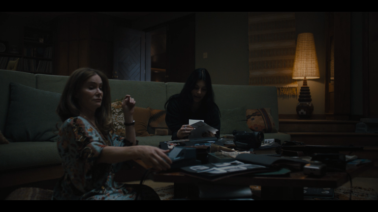 Something Very Bad Is Going to Happen S01E03 1080p NF WEB DL H 264 RGzsRutracker mkv snapshot 12 50 000 png