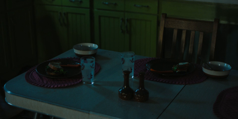 Carrie S01E01 NNM screen01 png