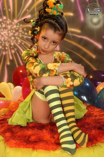 show 007 032 jpg