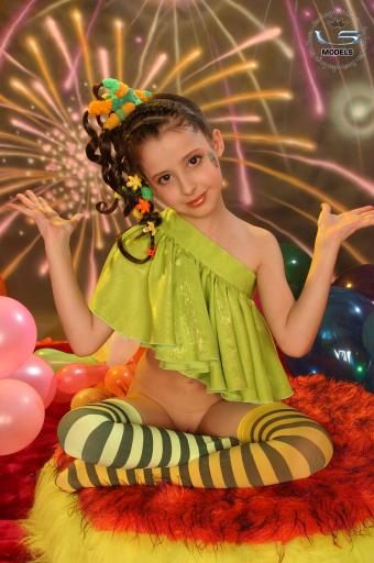 show 007 051 jpg
