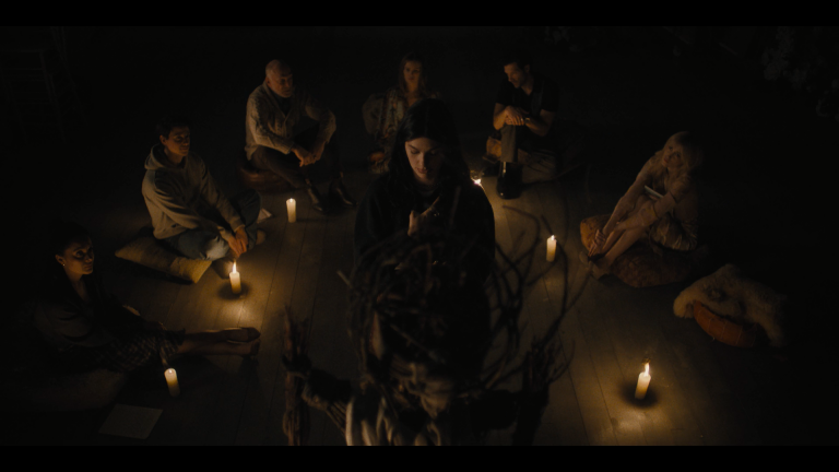 Something Very Bad Is Going to Happen S01E03 1080p NF WEB DL H 264 RGzsRutracker mkv snapshot 32 56 000 png